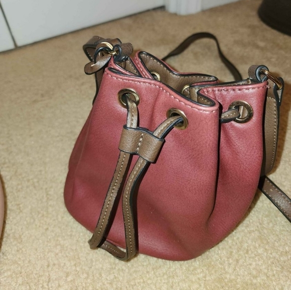 Simply Noelle mini bucket bag - Picture 1 of 6